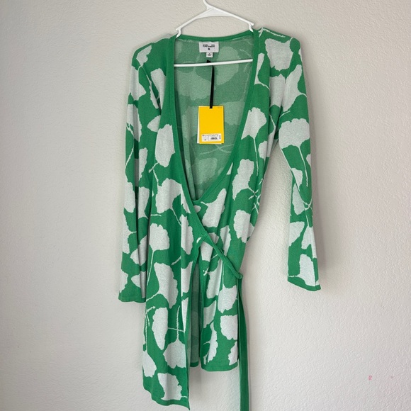 Diane Von Furstenberg for Target Floral Wrap Dress Size Medium NWT - Picture 5 of 8